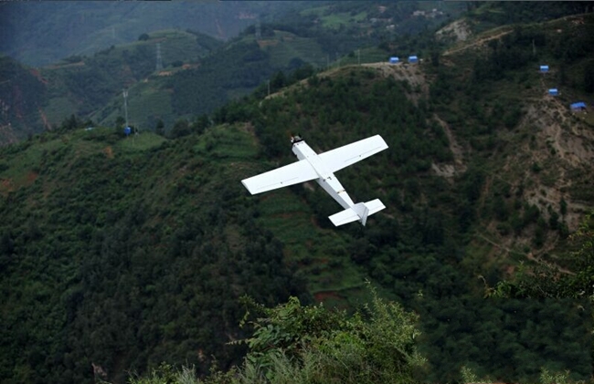 固定翼和單兵1號無人機