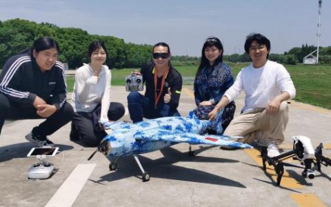 同濟大學師生模仿飛魚，研制出新型無人機，(空中滑翔的“機器飛魚”？)